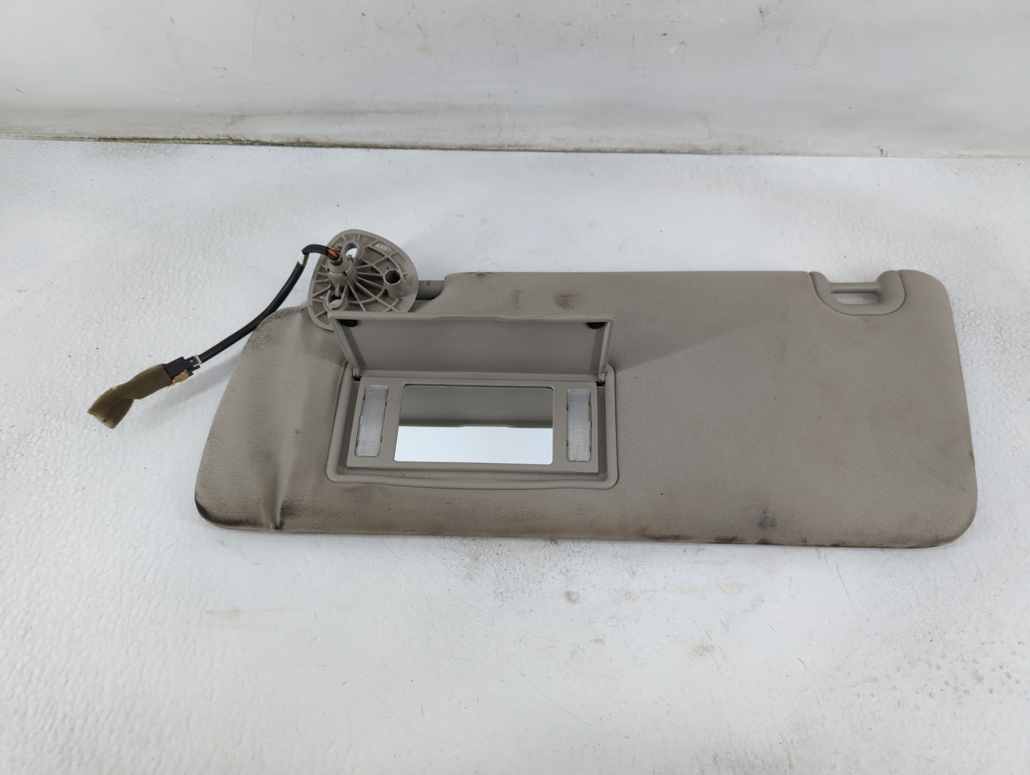 2014 Dodge Ram 1500 Sun Visor Shade Replacement Passenger Right Mirror Fits Fits 2013 2015 2016 2017 2018 OEM Used Auto Part