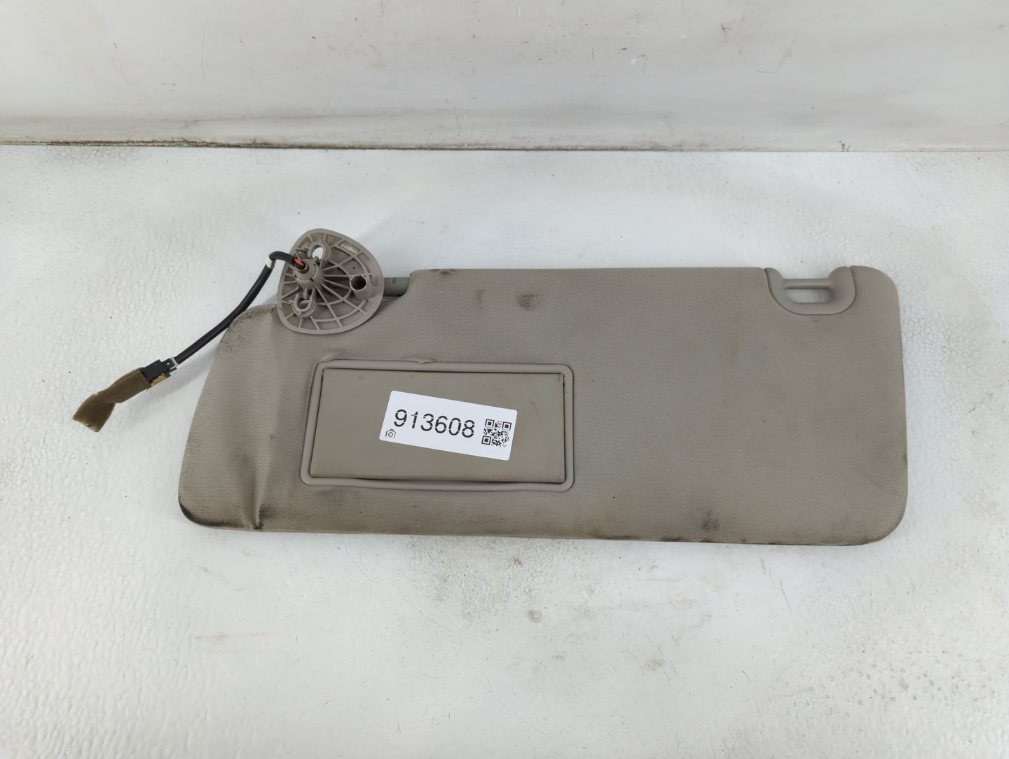 2014 Dodge Ram 1500 Sun Visor Shade Replacement Passenger Right Mirror Fits Fits 2013 2015 2016 2017 2018 OEM Used Auto Part