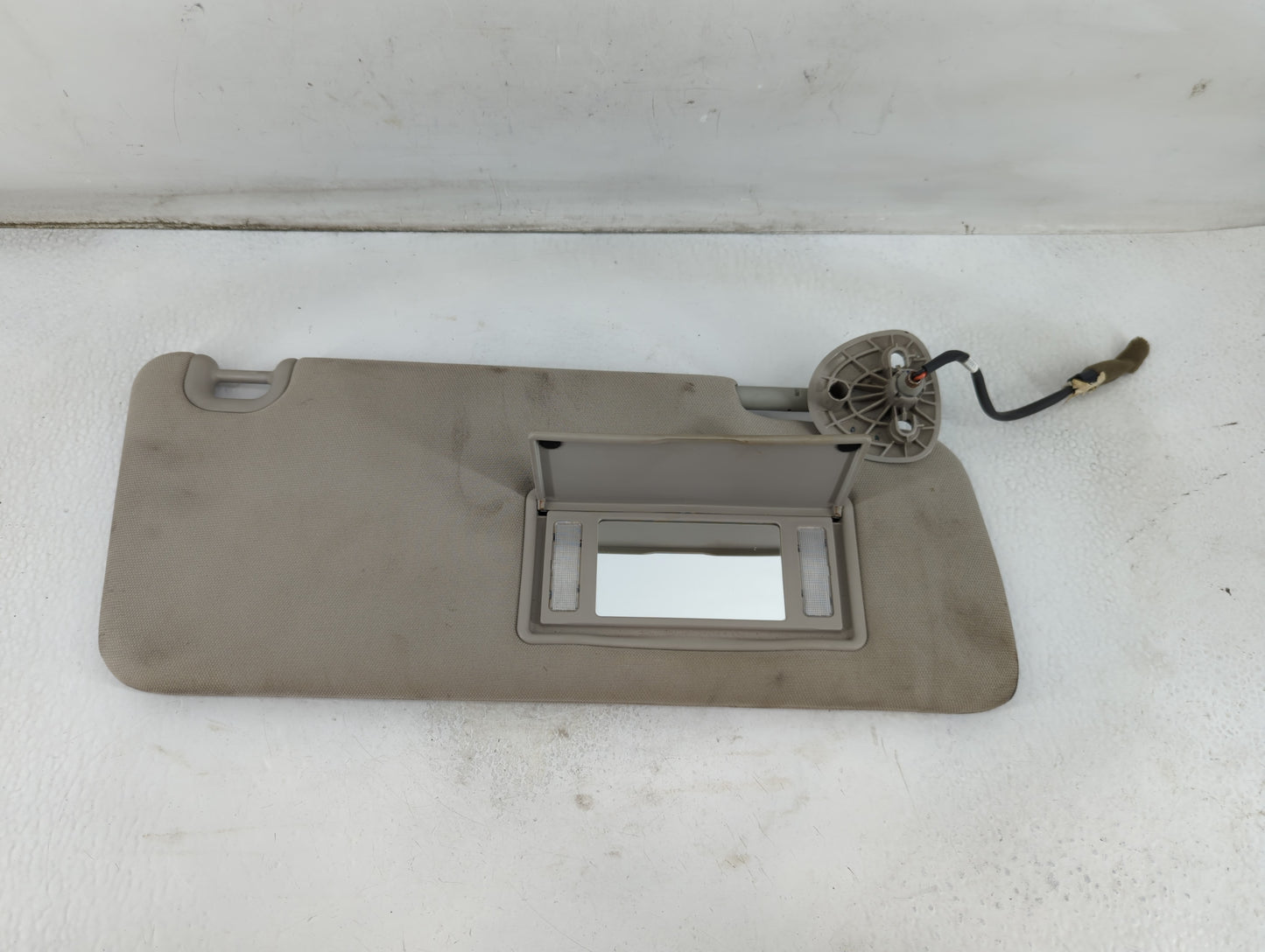 2014 Dodge Ram 1500 Sun Visor Shade Replacement Passenger Right Mirror Fits Fits 2013 2015 2016 2017 2018 OEM Used Auto Part