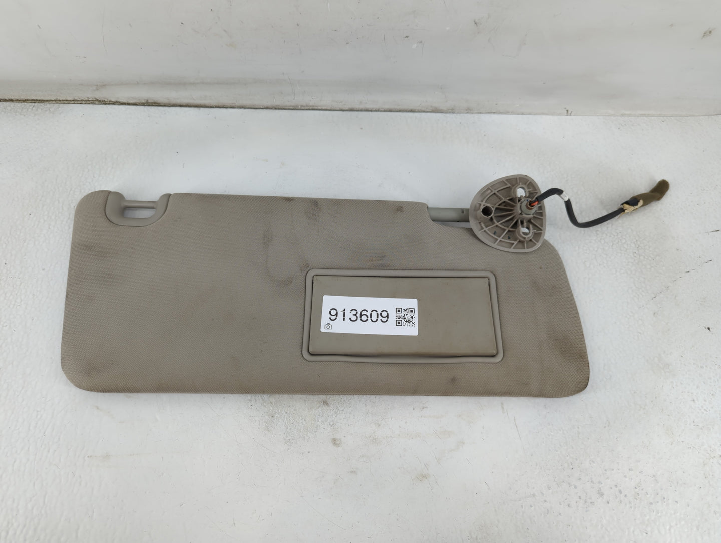 2014 Dodge Ram 1500 Sun Visor Shade Replacement Passenger Right Mirror Fits Fits 2013 2015 2016 2017 2018 OEM Used Auto Part
