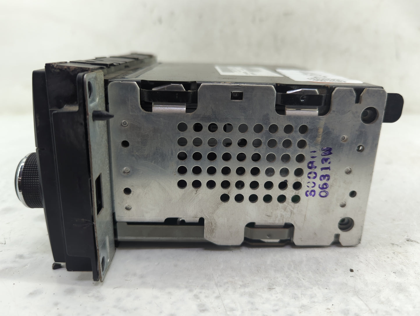 2012-2020 Dodge Grand Caravan Radio AM FM Cd Player Receiver Replacement P/N:P05091301AC Fits OEM Used Auto Parts - Oemuseda