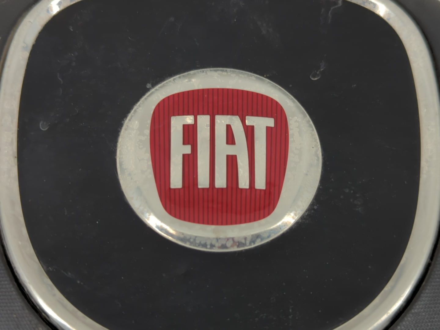 2014 Fiat 500 Air Bag Driver Left Steering Wheel Mounted P/N:07356121170 Fits OEM Used Auto Parts - Oemusedautoparts1.com