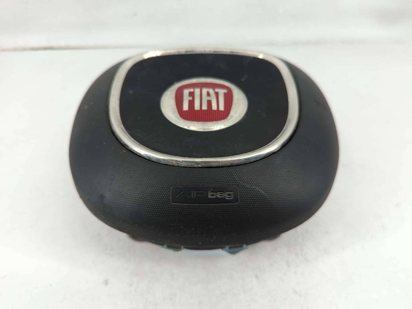 2014 Fiat 500 Air Bag Driver Left Steering Wheel Mounted P/N:07356121170 Fits OEM Used Auto Parts - Oemusedautoparts1.com