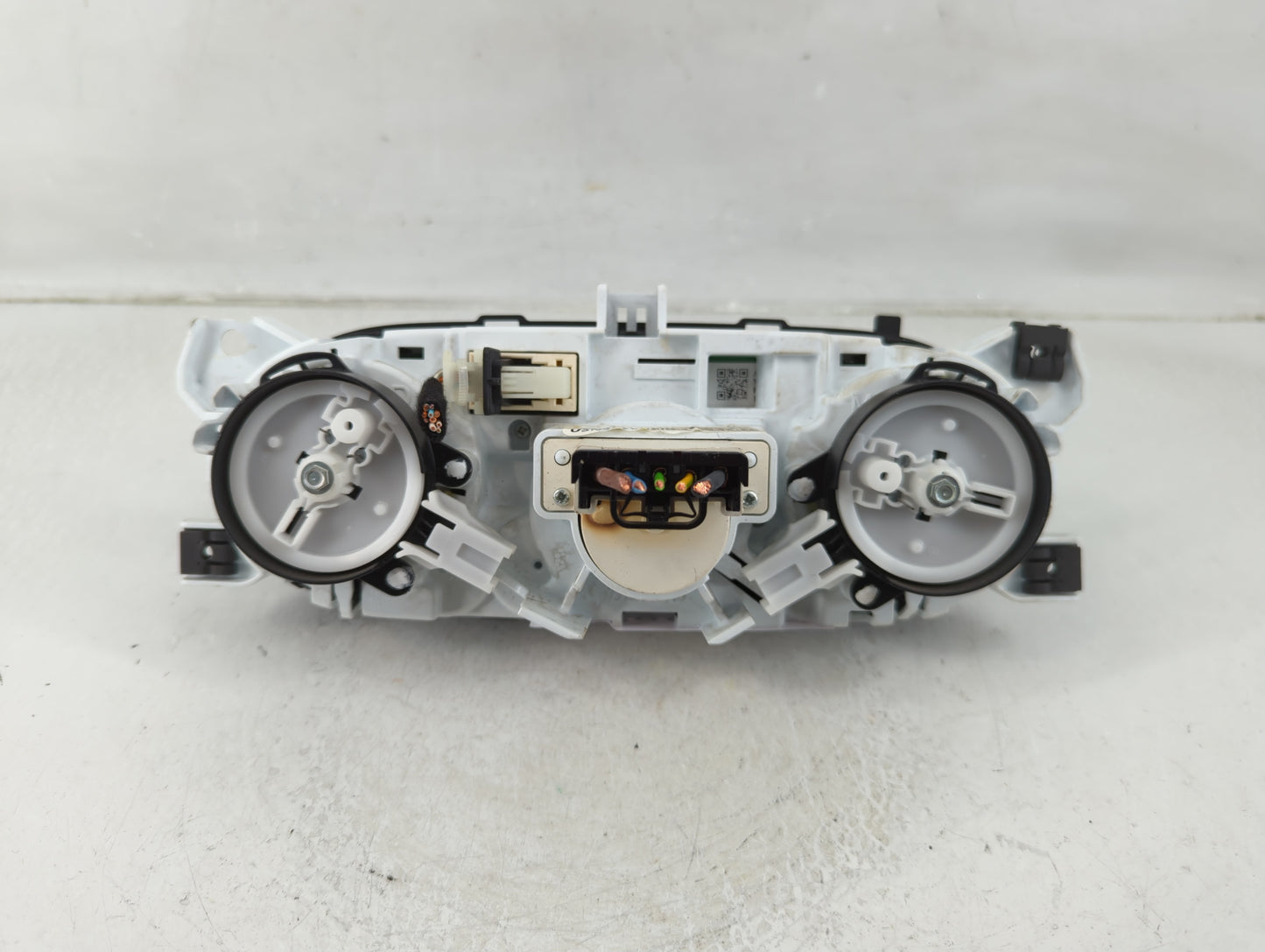 2014 Fiat 500 Climate Control Module Temperature AC/Heater Replacement P/N:735557283 Fits OEM Used Auto Parts - Oemusedautop