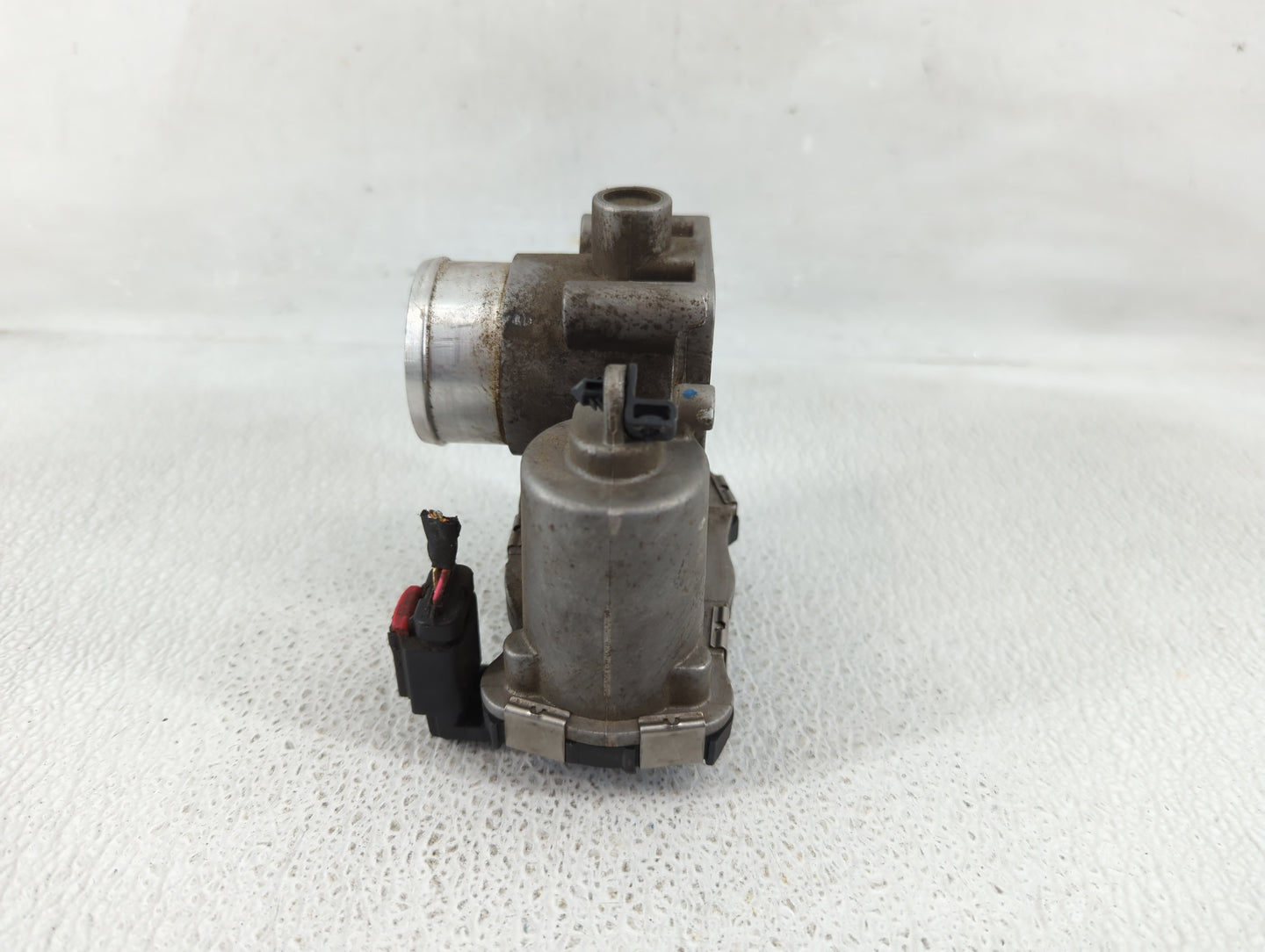2012-2017 Fiat 500 Throttle Body P/N:04892945AA Fits Fits 2012 2013 2014 2015 2016 2017 OEM Used Auto Parts - Oemusedautopar