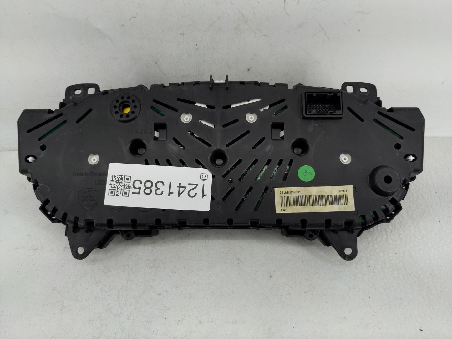 2014 Fiat 500 Instrument Cluster Speedometer Gauges P/N:51953204 Fits OEM Used Auto Parts - Oemusedautoparts1.com