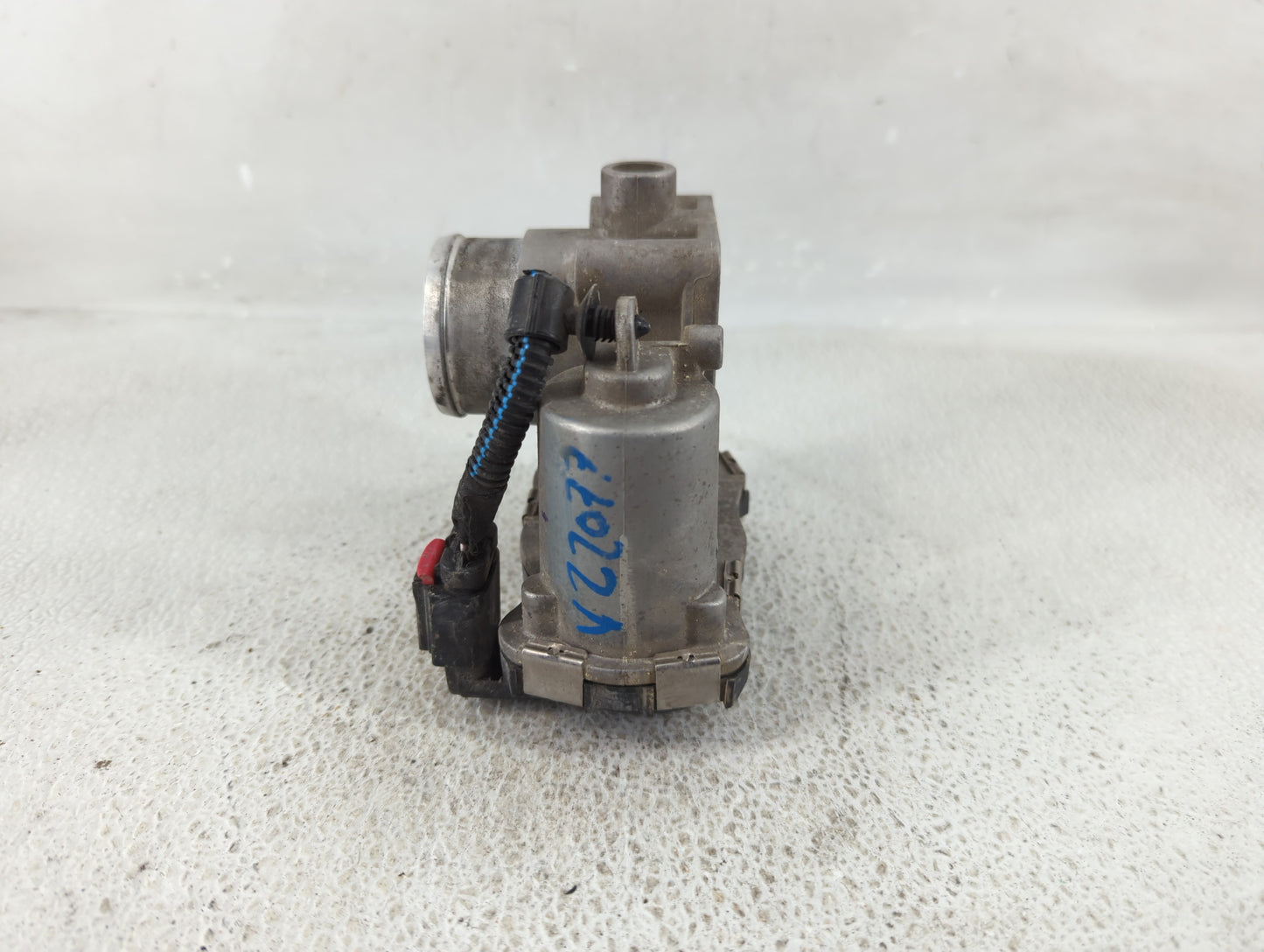 2013-2017 Fiat 500 Throttle Body P/N:04892945AA Fits Fits 2013 2014 2015 2016 2017 OEM Used Auto Parts - Oemusedautoparts1.c