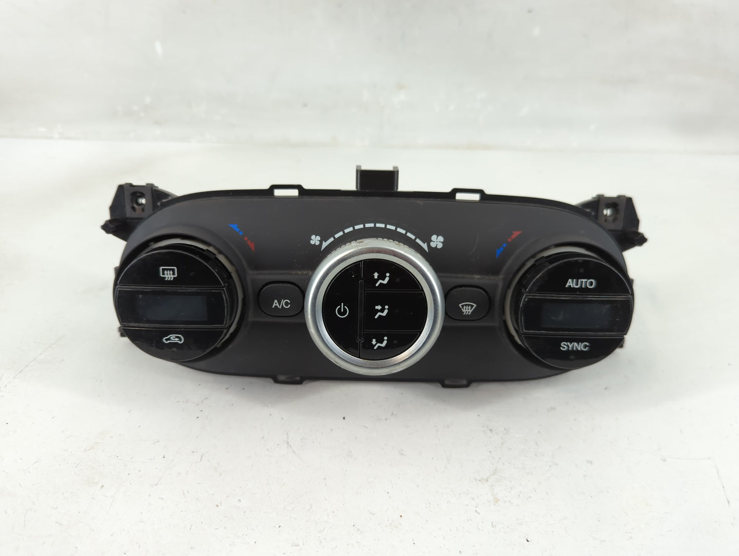 2014 Fiat 500 Climate Control Module Temperature AC/Heater Replacement P/N:07355806340 Fits OEM Used Auto Parts - Oemusedaut
