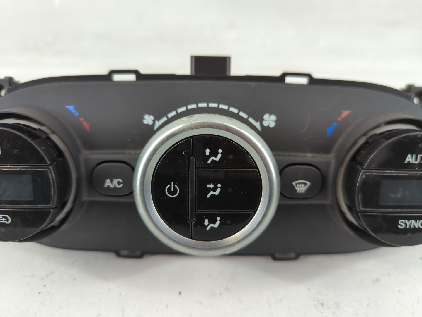2014 Fiat 500 Climate Control Module Temperature AC/Heater Replacement P/N:07355806340 Fits OEM Used Auto Parts - Oemusedaut