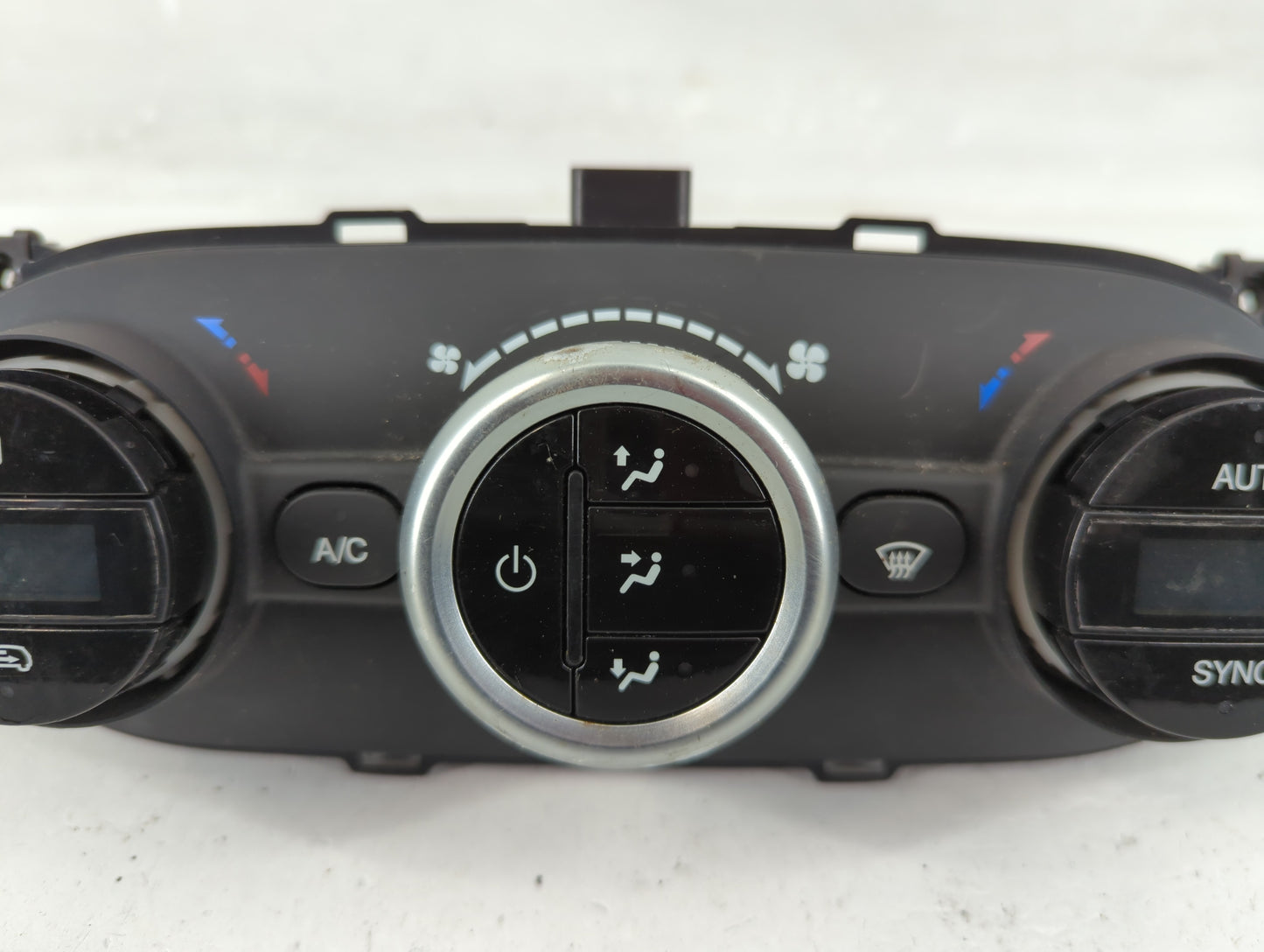 2014 Fiat 500 Climate Control Module Temperature AC/Heater Replacement P/N:07355806340 Fits OEM Used Auto Parts - Oemusedaut