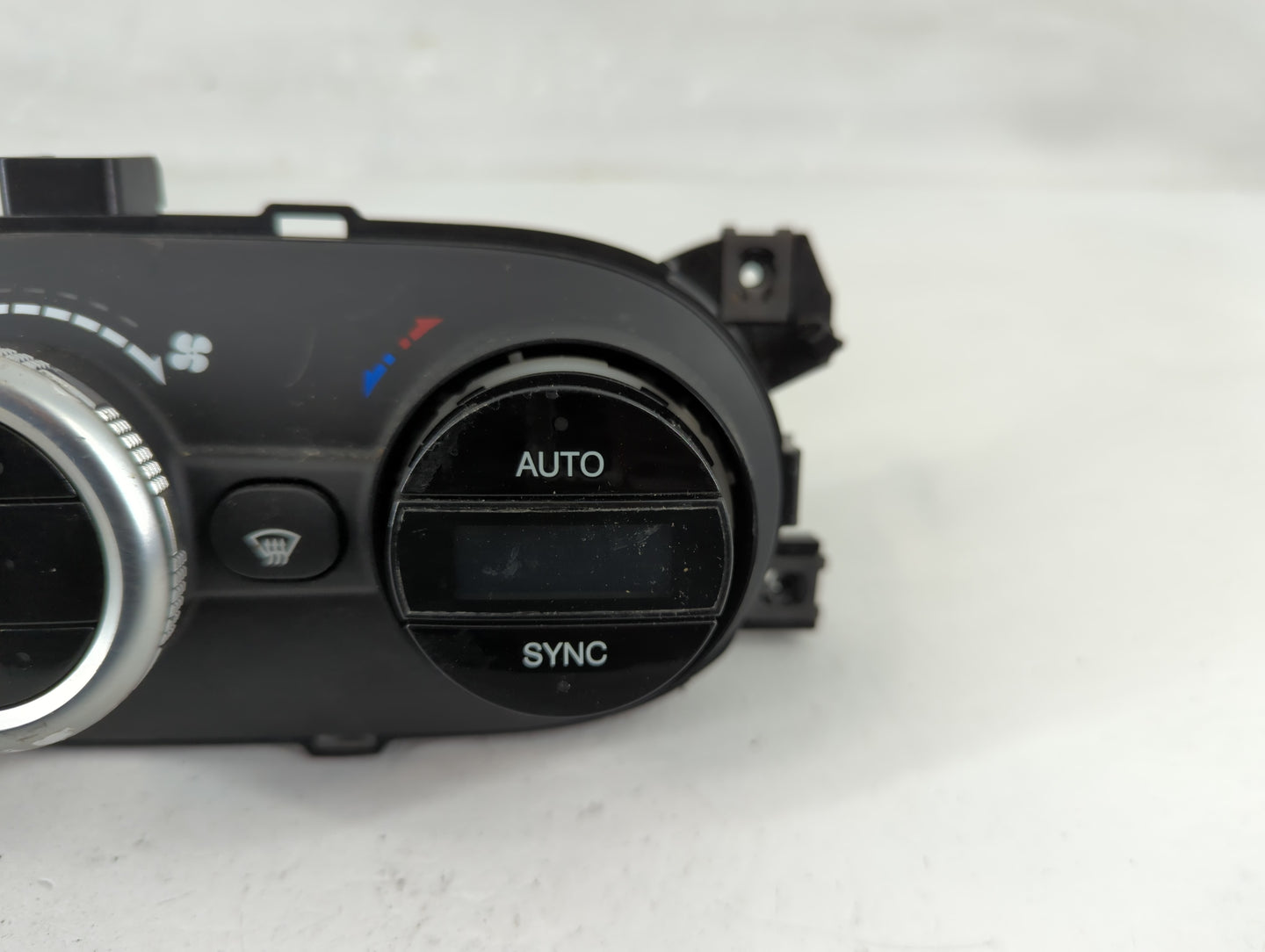 2014 Fiat 500 Climate Control Module Temperature AC/Heater Replacement P/N:07355806340 Fits OEM Used Auto Parts - Oemusedaut