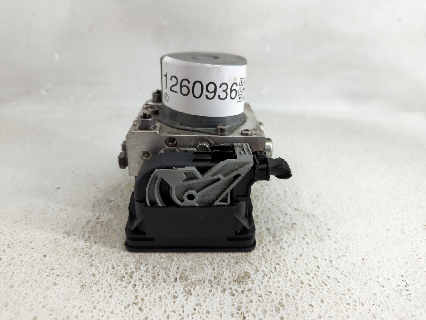 2014 Fiat 500 ABS Pump Control Module Replacement P/N:51920753 Fits OEM Used Auto Parts - Oemusedautoparts1.com