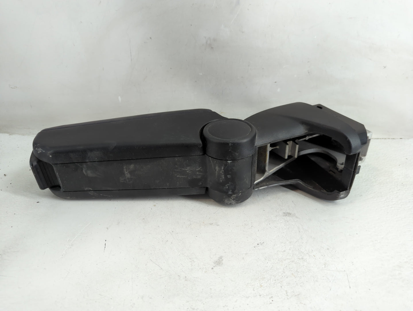 2014 Fiat 500 Center Console Armrest Cover Lid Fits OEM Used Auto Parts - Oemusedautoparts1.com