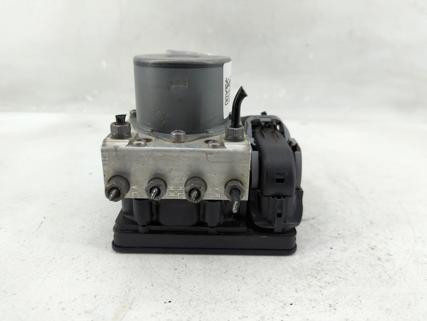 2014 Fiat 500 ABS Pump Control Module Replacement P/N:51973614 Fits OEM Used Auto Parts - Oemusedautoparts1.com