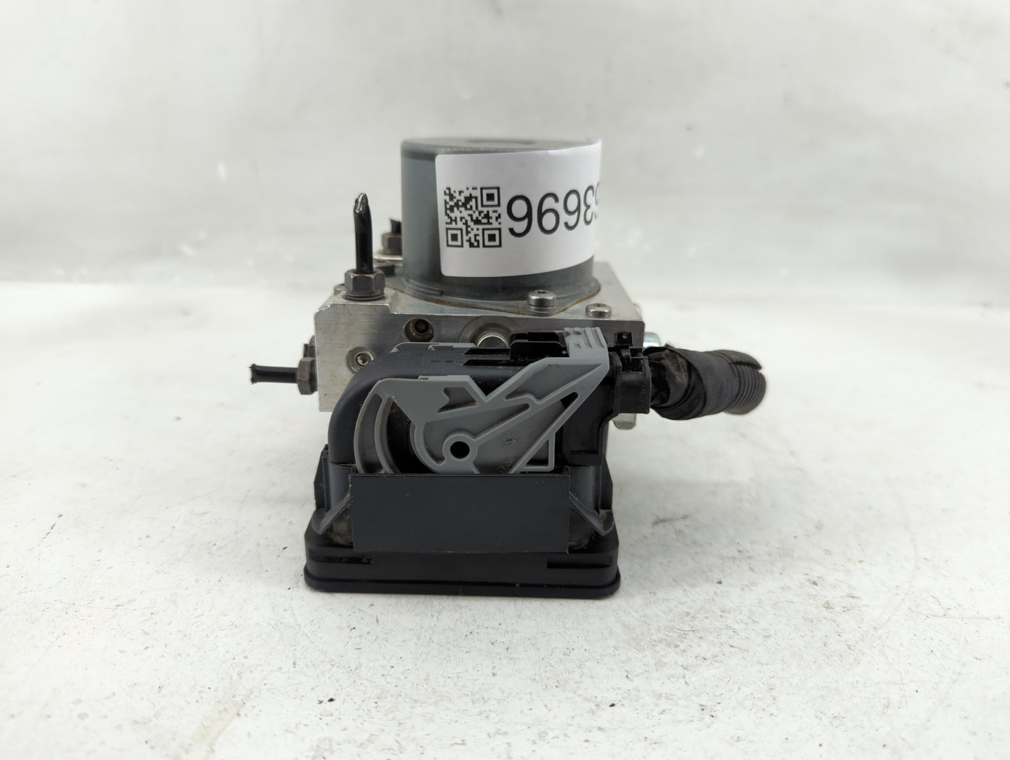 2014 Fiat 500 ABS Pump Control Module Replacement P/N:51973614 Fits OEM Used Auto Parts - Oemusedautoparts1.com
