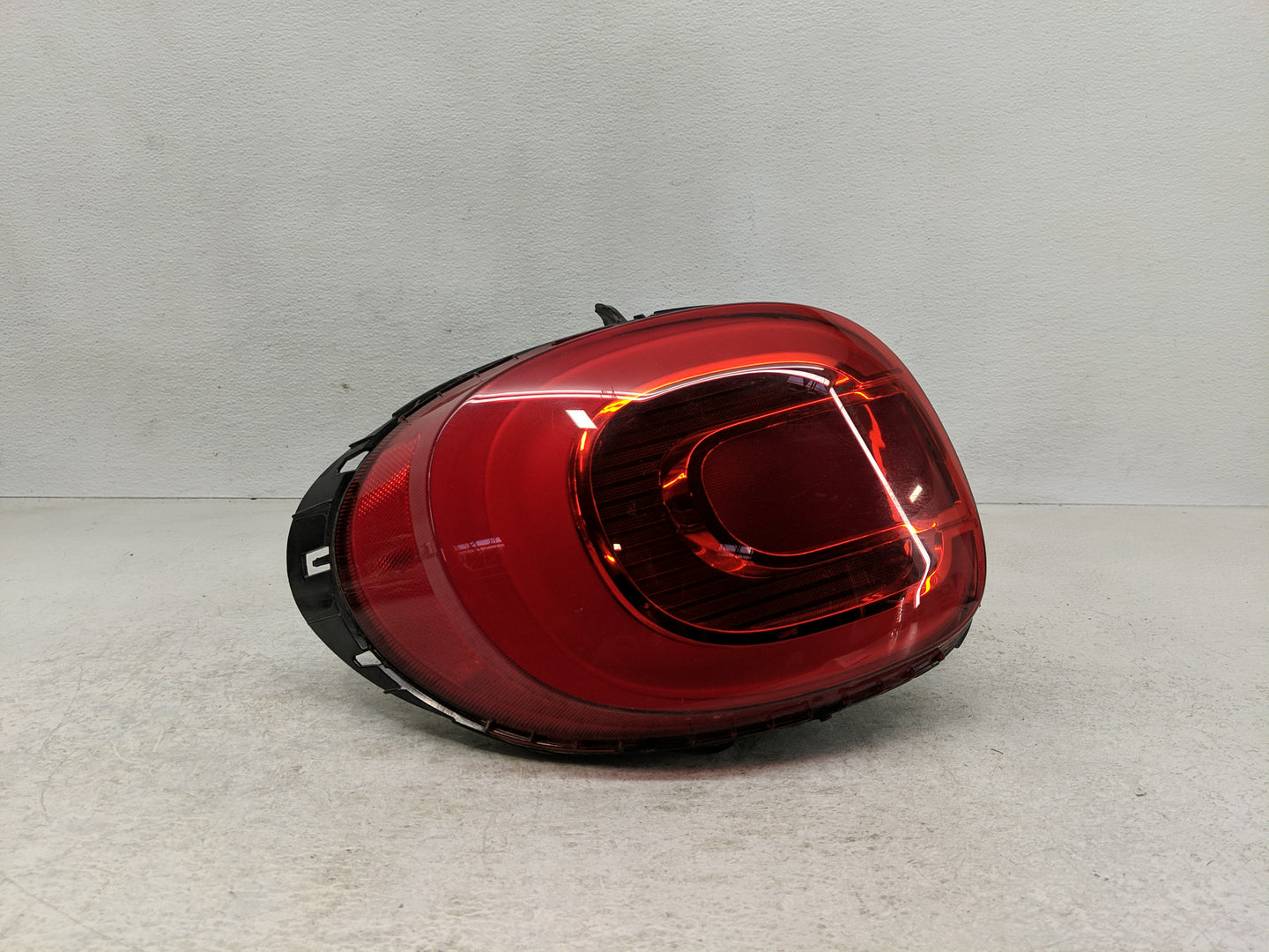 2014 Fiat 500 Tail Light Assembly Driver Left OEM P/N:51922308 Fits OEM Used Auto Parts - Oemusedautoparts1.com