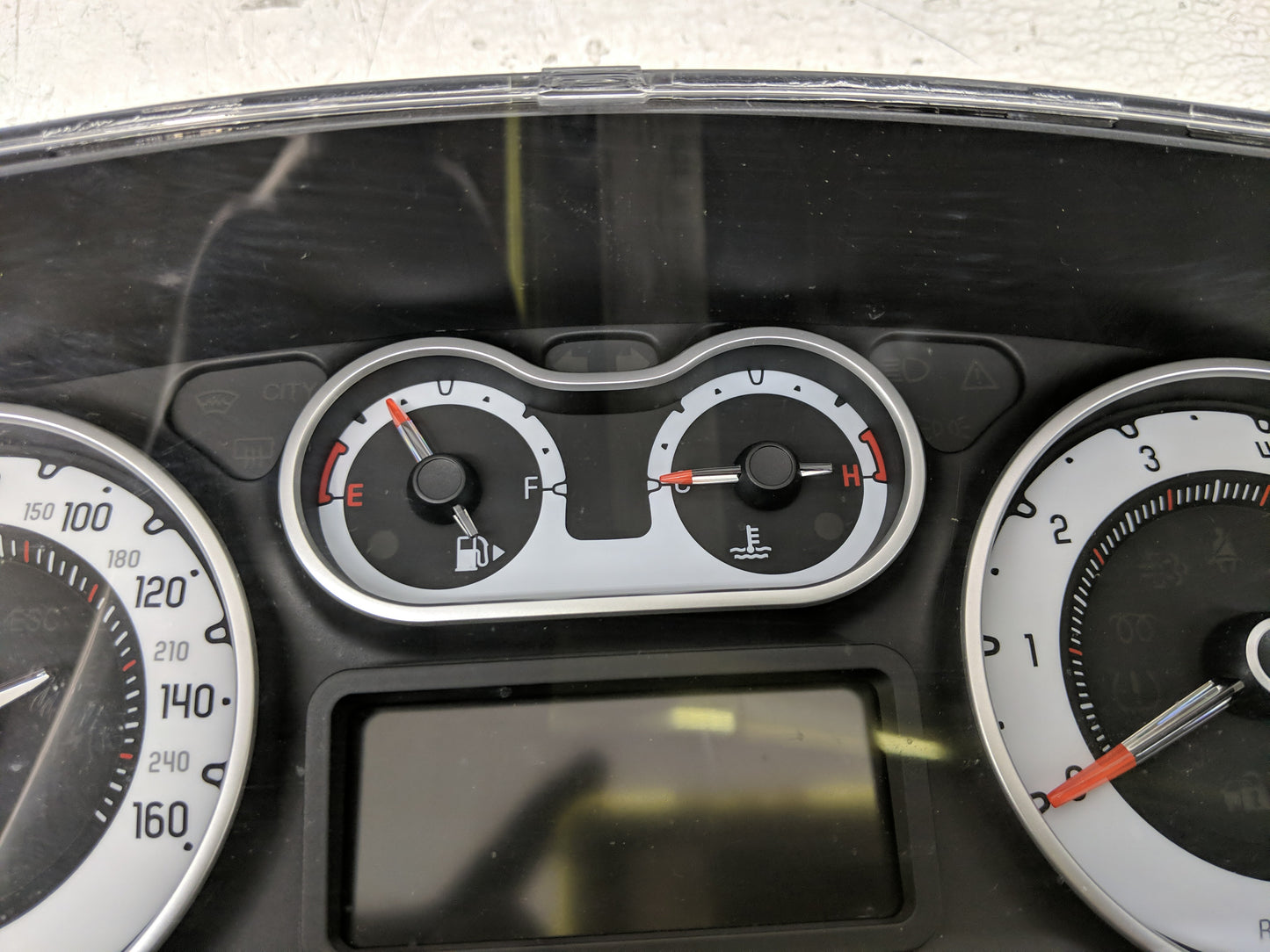 2014 Fiat 500 Instrument Cluster Speedometer Gauges P/N:51968387 Fits OEM Used Auto Parts - Oemusedautoparts1.com