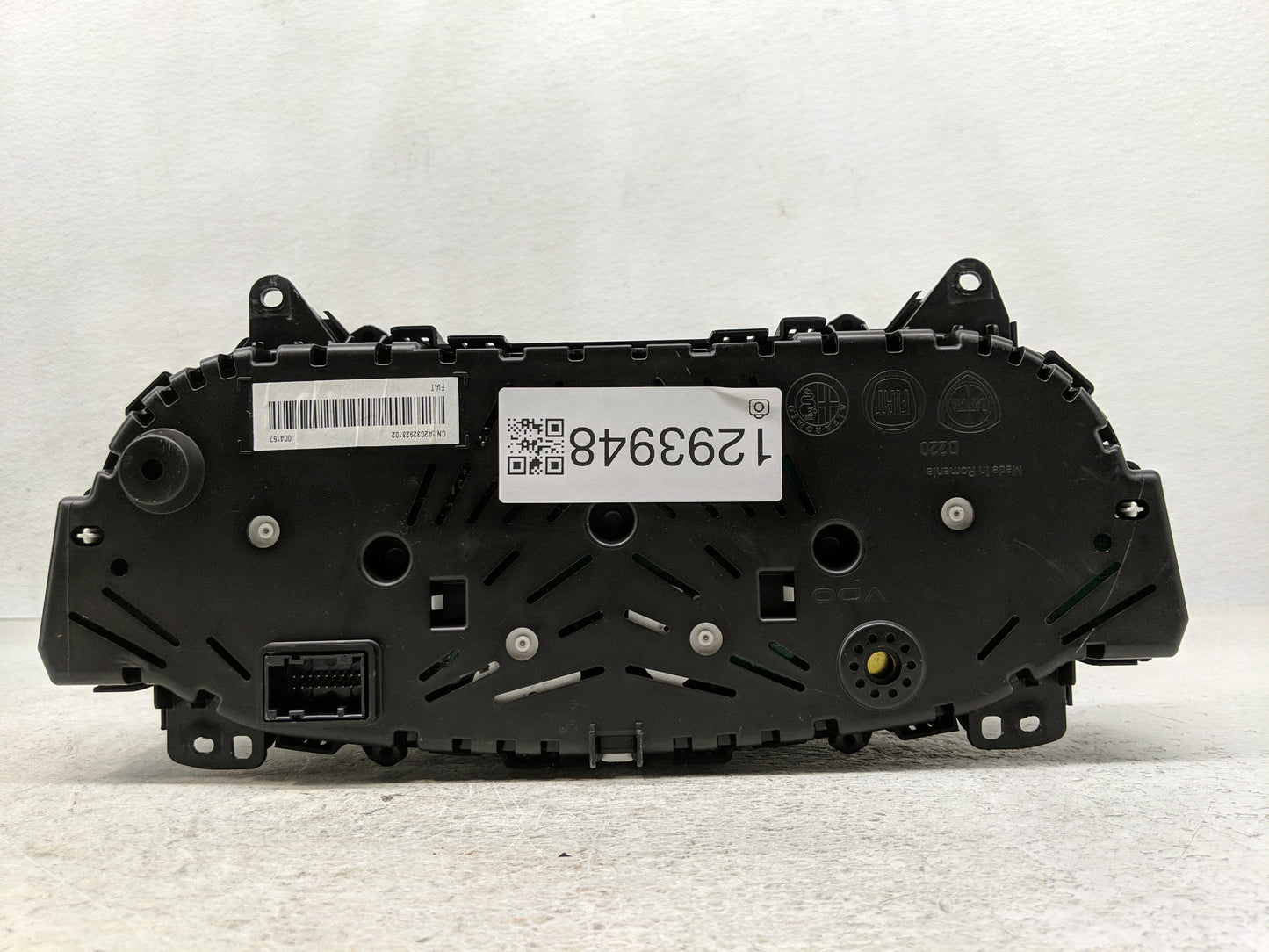2014 Fiat 500 Instrument Cluster Speedometer Gauges P/N:51968387 Fits OEM Used Auto Parts - Oemusedautoparts1.com