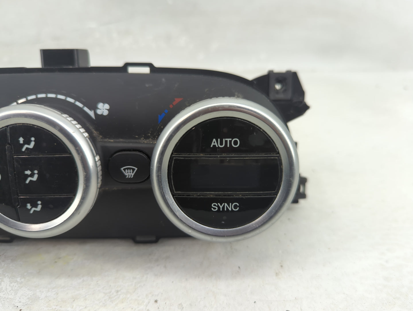 2014 Fiat 500 Climate Control Module Temperature AC/Heater Replacement Fits OEM Used Auto Parts - Oemusedautoparts1.com