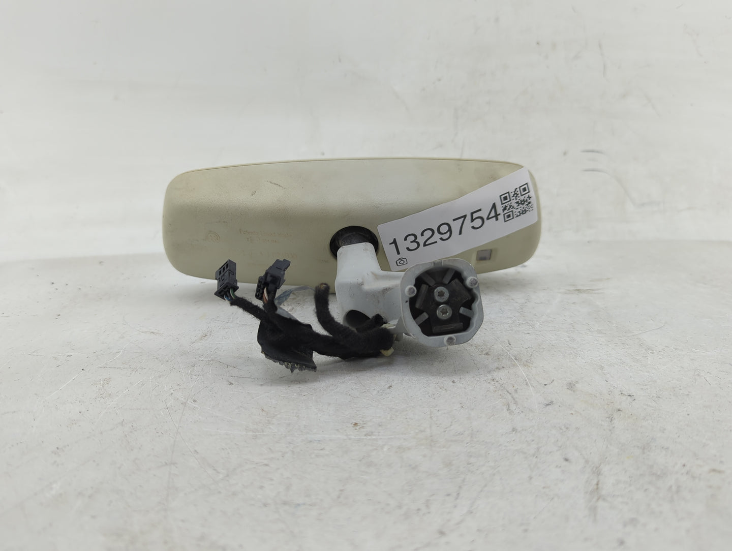 2014 Fiat 500 Interior Rear View Mirror Replacement OEM P/N:48466583 Fits OEM Used Auto Parts - Oemusedautoparts1.com