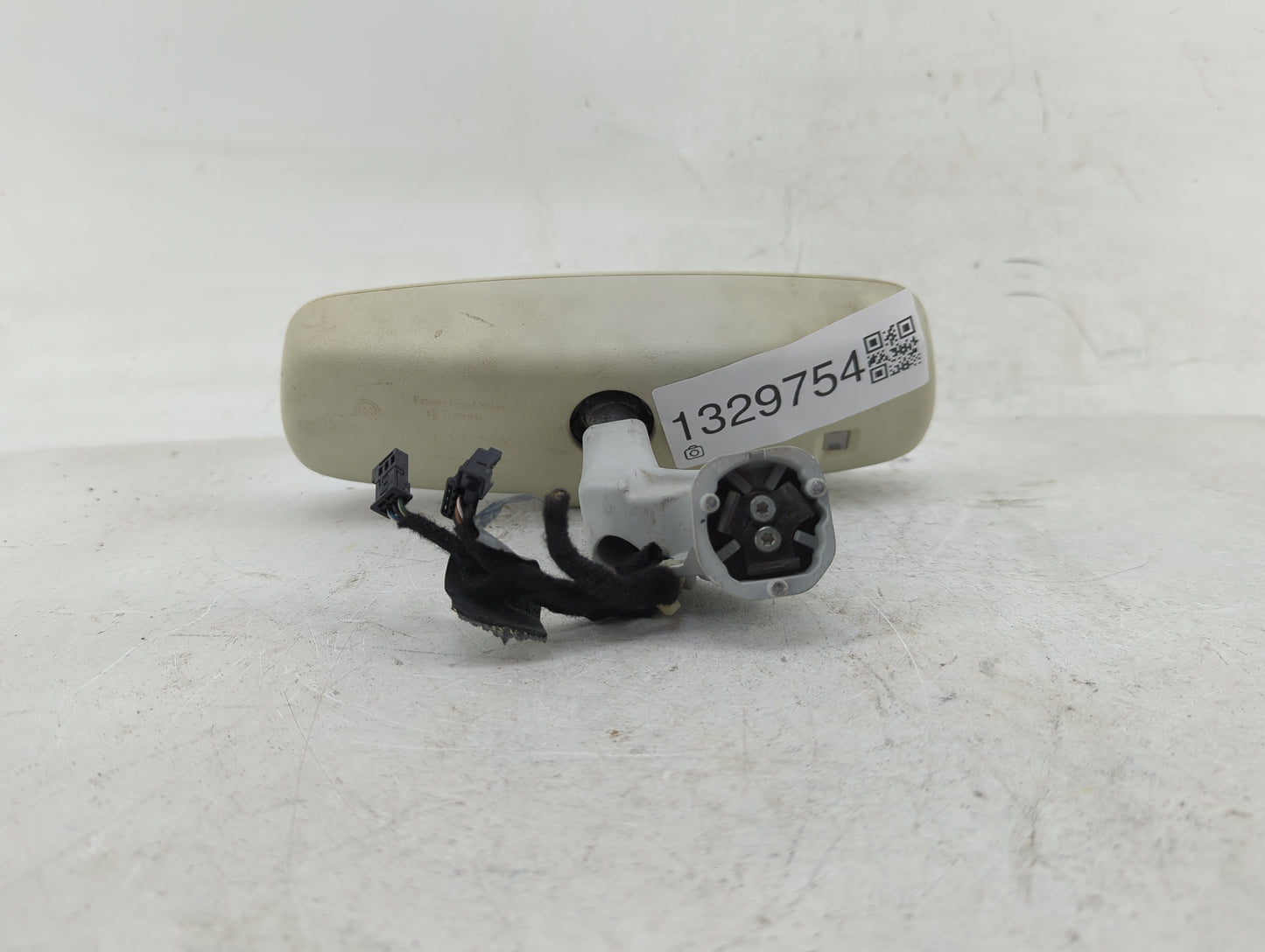 2014 Fiat 500 Interior Rear View Mirror Replacement OEM P/N:48466583 Fits OEM Used Auto Parts - Oemusedautoparts1.com