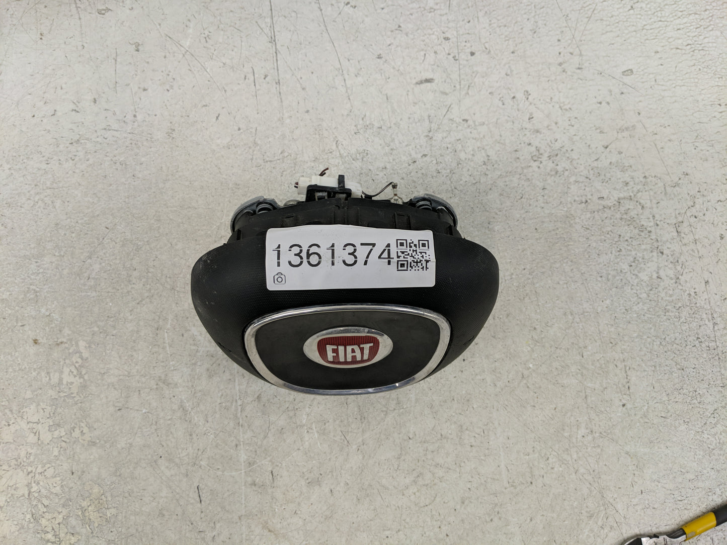 2014 Fiat 500 Air Bag Driver Left Steering Wheel Mounted Fits OEM Used Auto Parts - Oemusedautoparts1.com