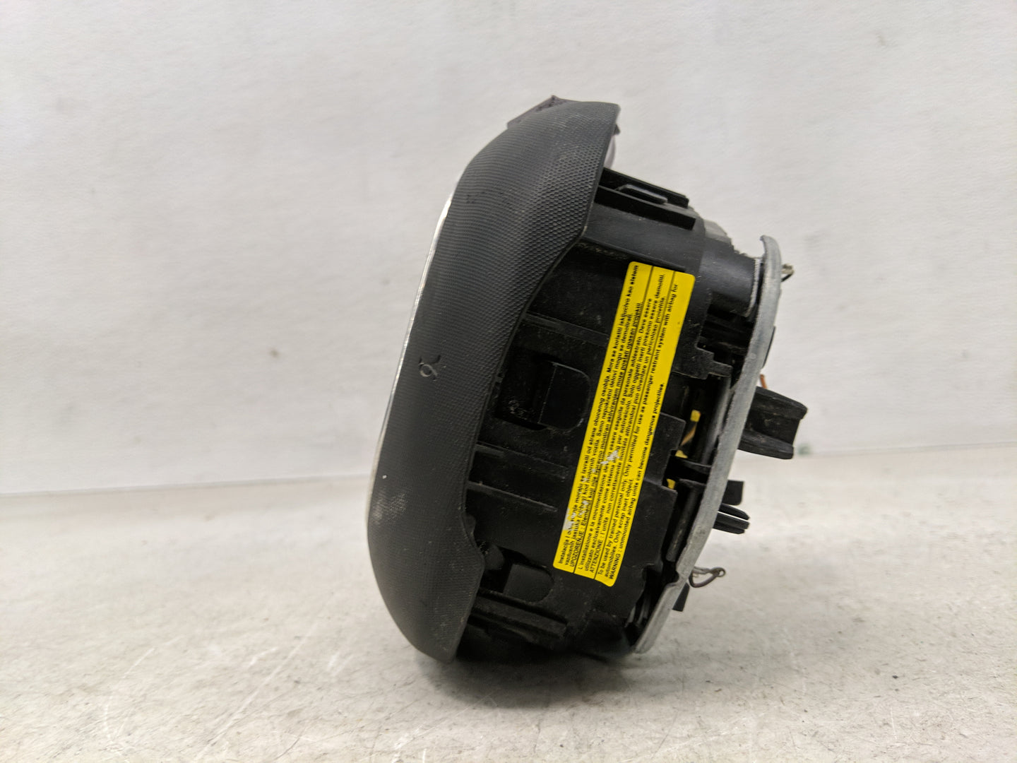2014 Fiat 500 Air Bag Driver Left Steering Wheel Mounted Fits OEM Used Auto Parts - Oemusedautoparts1.com