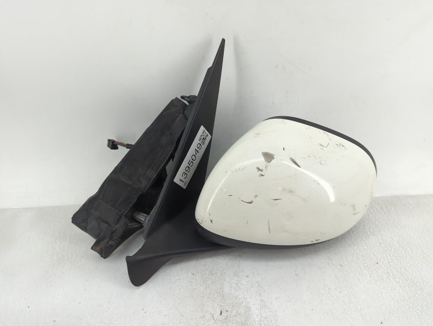 2012-2017 Fiat 500 Driver Side View Mirror - Left Door Mirror OEM Used - Oemusedautoparts1.com