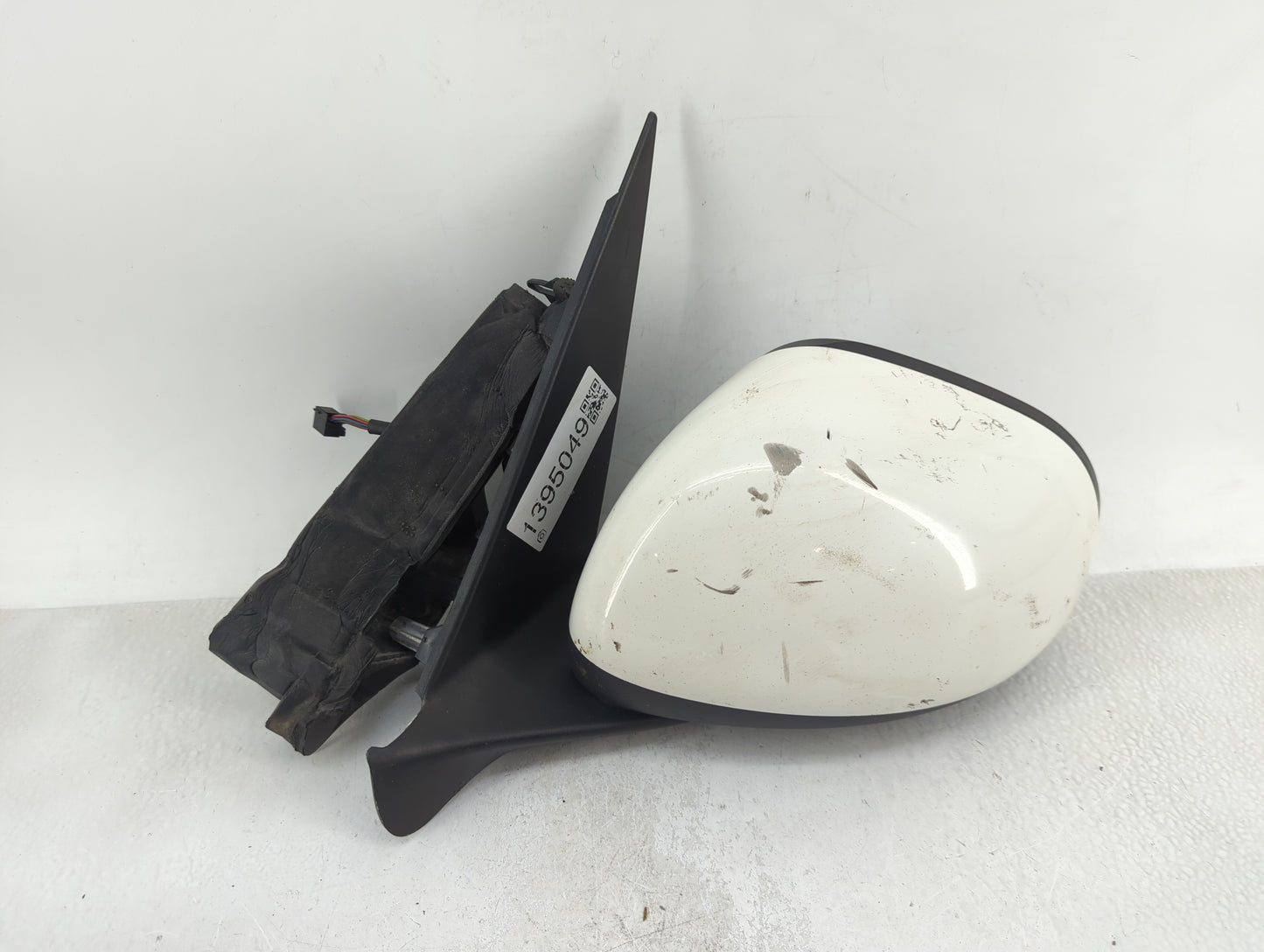 2012-2017 Fiat 500 Driver Side View Mirror - Left Door Mirror OEM Used - Oemusedautoparts1.com
