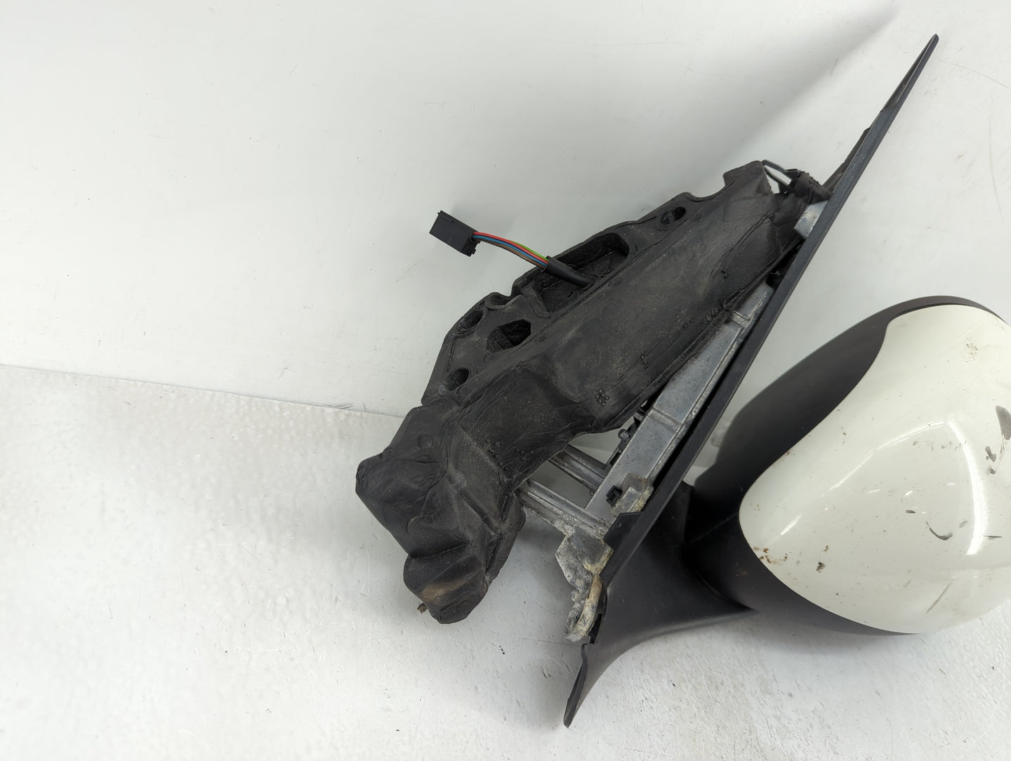 2012-2017 Fiat 500 Driver Side View Mirror - Left Door Mirror OEM Used - Oemusedautoparts1.com
