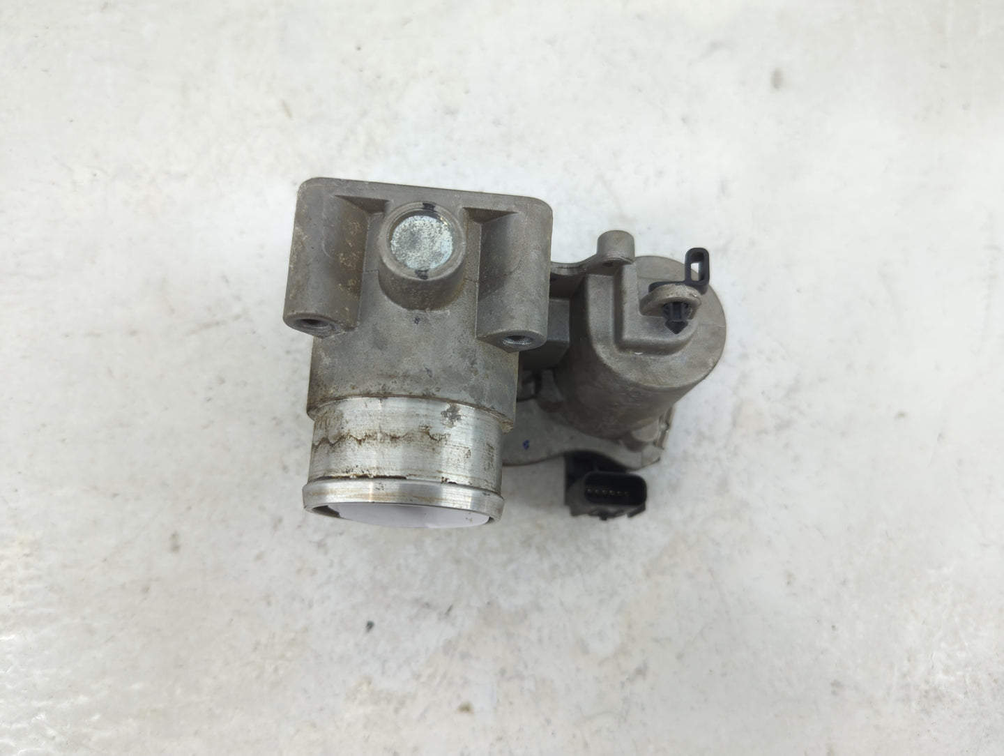 2012-2017 Fiat 500 Throttle Body P/N:04892945AA Fits Fits 2012 2013 2014 2015 2016 2017 OEM Used Auto Parts - Oemusedautopar