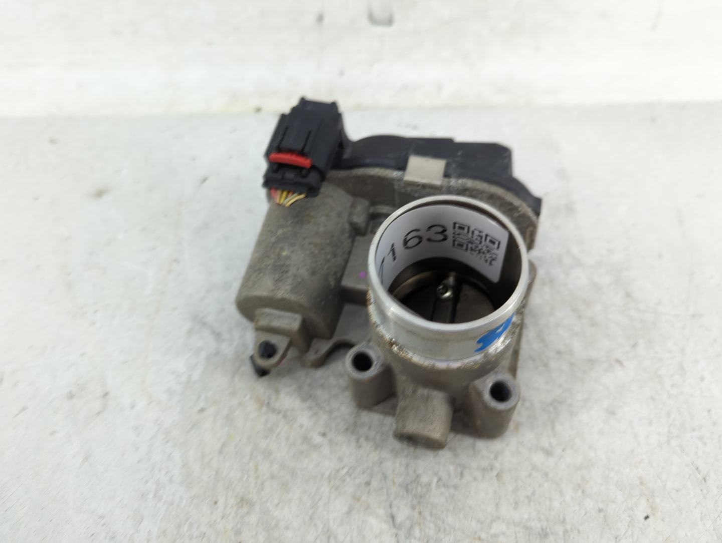 2013-2017 Fiat 500 Throttle Body P/N:04892945AA Fits Fits 2013 2014 2015 2016 2017 OEM Used Auto Parts - Oemusedautoparts1.c
