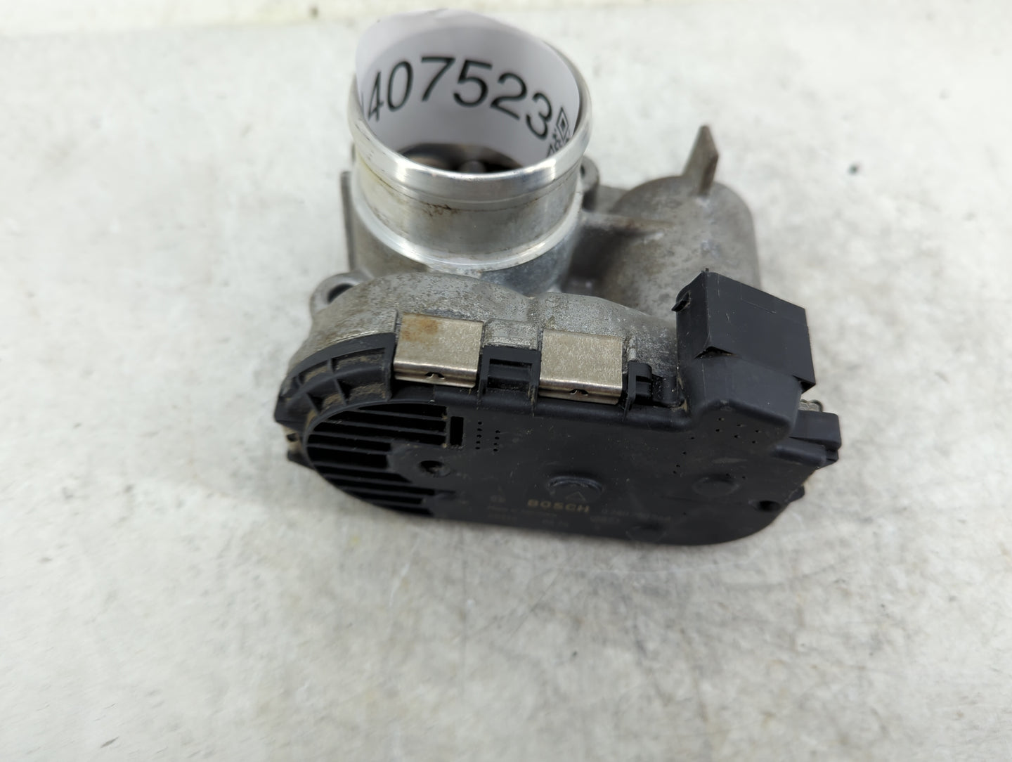 2012-2017 Fiat 500 Throttle Body P/N:028075568 Fits Fits 2012 2013 2014 2015 2016 2017 OEM Used Auto Parts - Oemusedautopart