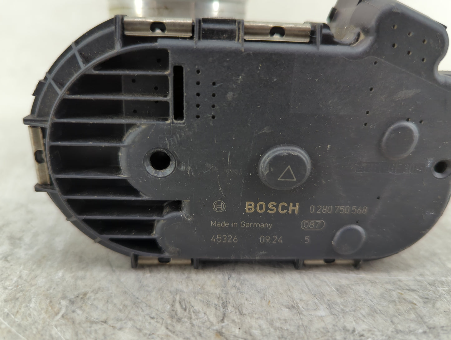 2012-2017 Fiat 500 Throttle Body P/N:028075568 Fits Fits 2012 2013 2014 2015 2016 2017 OEM Used Auto Parts - Oemusedautopart