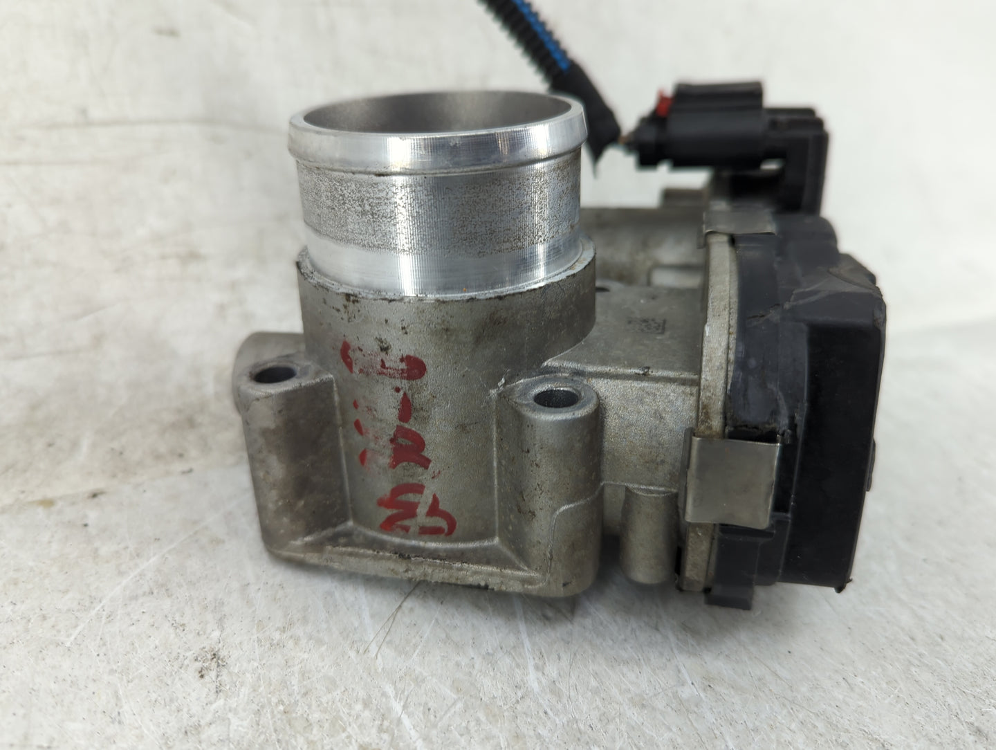 2013-2017 Fiat 500 Throttle Body P/N:04892945AA Fits Fits 2013 2014 2015 2016 2017 OEM Used Auto Parts - Oemusedautoparts1.c