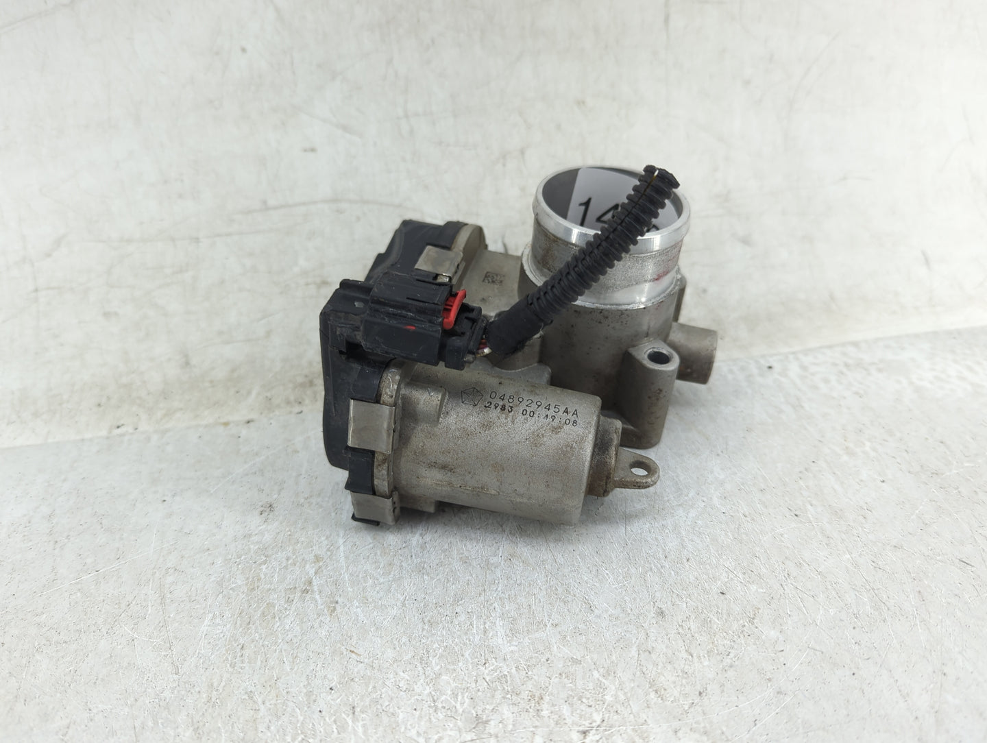 2013-2017 Fiat 500 Throttle Body P/N:04892945AA Fits Fits 2013 2014 2015 2016 2017 OEM Used Auto Parts - Oemusedautoparts1.c