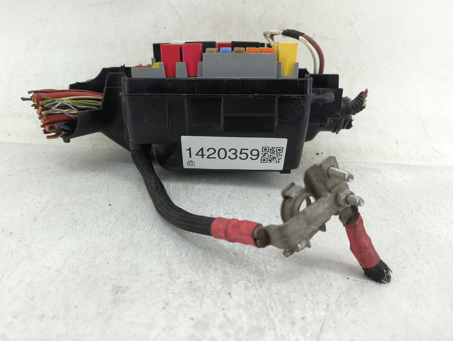 2014-2017 Fiat 500 Fusebox Fuse Box Panel Relay Module P/N:51890355 Fits Fits 2014 2015 2016 2017 OEM Used Auto Parts - Oemu