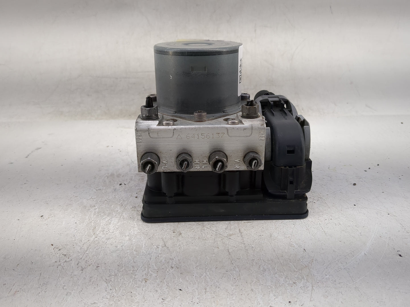 2014 Fiat 500 ABS Pump Control Module Replacement P/N:51973614 51920753 Fits OEM Used Auto Parts - Oemusedautoparts1.com