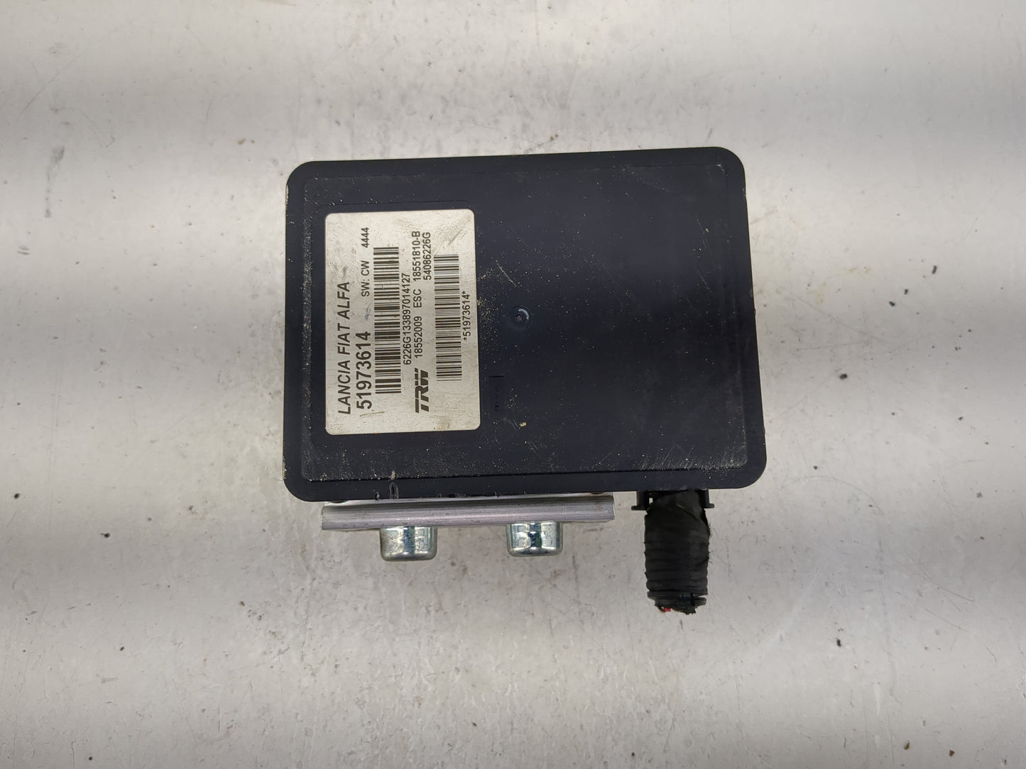 2014 Fiat 500 ABS Pump Control Module Replacement P/N:51973614 51920753 Fits OEM Used Auto Parts - Oemusedautoparts1.com