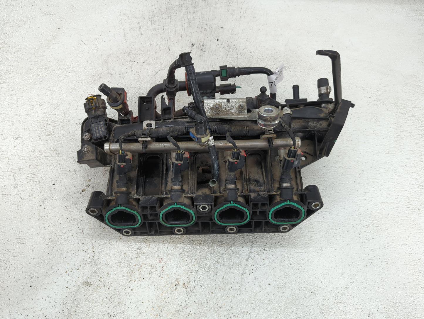 2014-2017 Fiat 500 Air Intake Manifold P/N:1329902 Fits Fits 2014 2015 2016 2017 OEM Used Auto Parts - Oemusedautoparts1.com