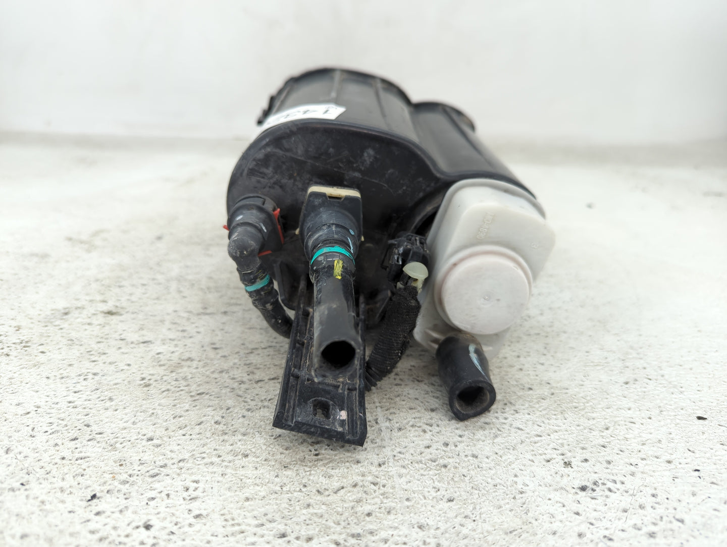 2014 Fiat 500 Fuel Vapor Charcoal Canister 1432215 - Oemusedautoparts1.com