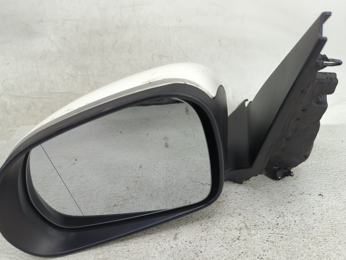 2014 Fiat 500 Driver Side View Mirror - Left Door Mirror OEM Used - Oemusedautoparts1.com