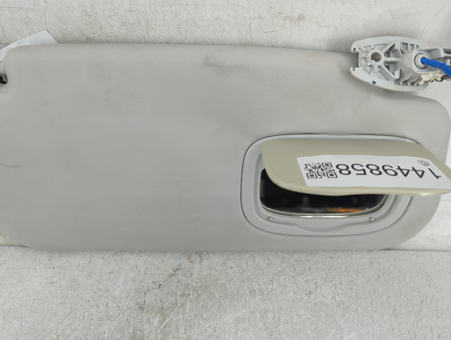 2014 Fiat 500 Sun Visor Shade Replacement Passenger Right Mirror Fits OEM Used Auto Parts - Oemusedautoparts1.com