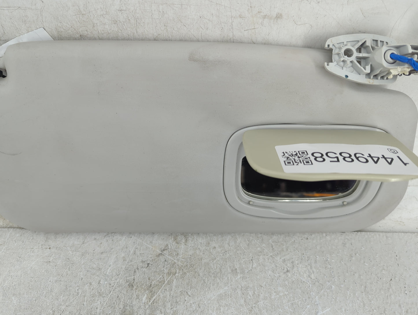 2014 Fiat 500 Sun Visor Shade Replacement Passenger Right Mirror Fits OEM Used Auto Parts - Oemusedautoparts1.com