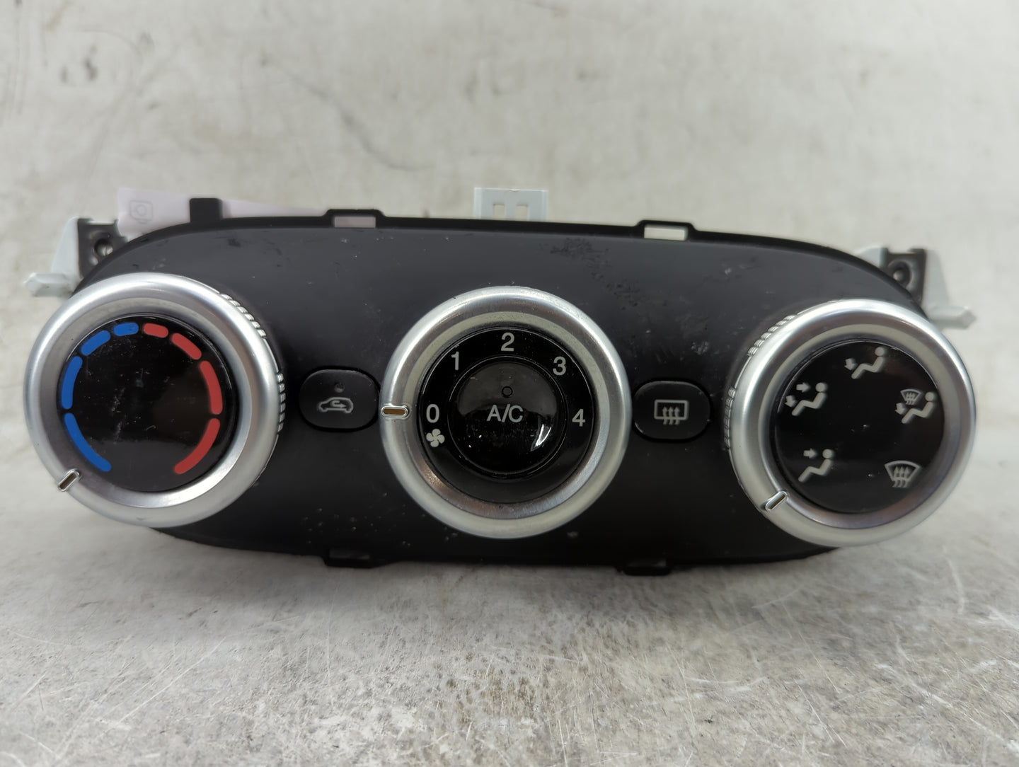 2014 Fiat 500 Climate Control Module Temperature AC/Heater Replacement P/N:735557283 A83028400 Fits OEM Used Auto Parts - Oe