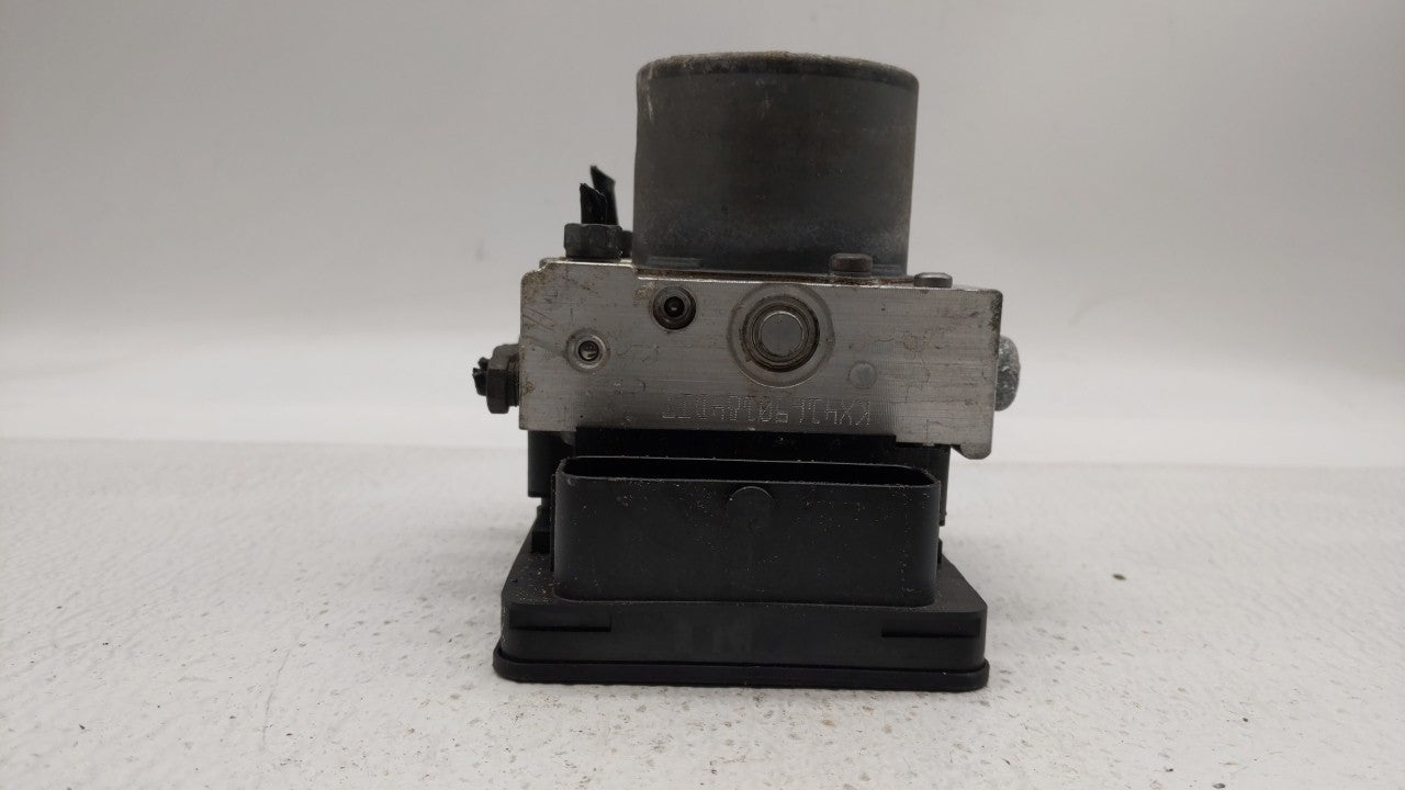 2014 Fiat 500 ABS Pump Control Module Replacement P/N:51920753 51973614 Fits OEM Used Auto Parts - Oemusedautoparts1.com