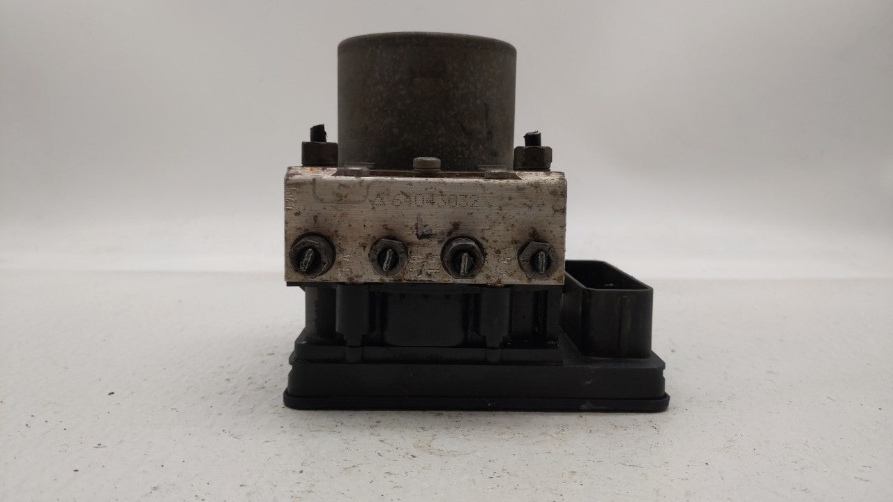2014 Fiat 500 ABS Pump Control Module Replacement P/N:51920753 51973614 Fits OEM Used Auto Parts - Oemusedautoparts1.com