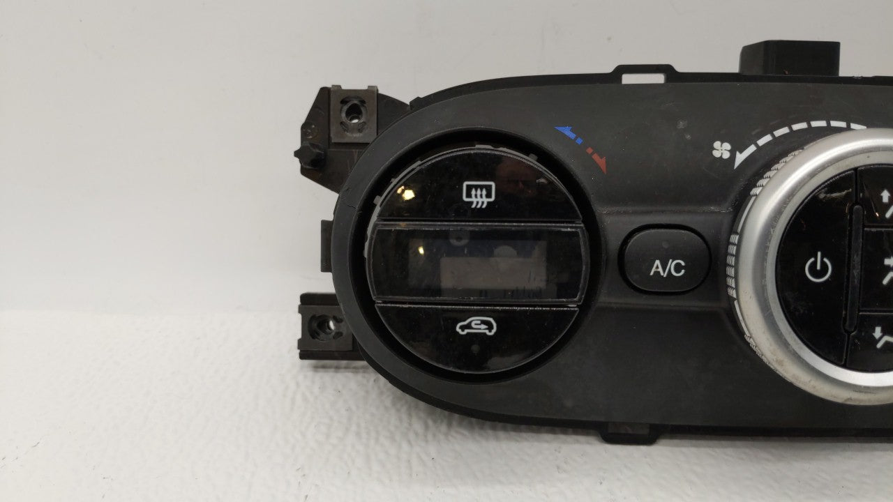 2014 Fiat 500 Climate Control Module Temperature AC/Heater Replacement P/N:A83030900 735580634 Fits OEM Used Auto Parts - Oe