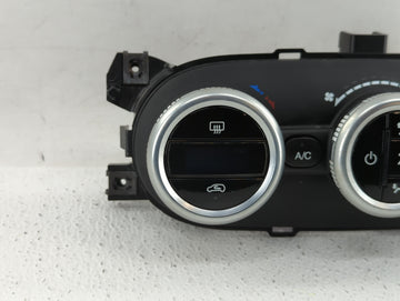 2014 Fiat 500 Climate Control Module Temperature AC/Heater Replacement P/N:A83030900 735580634 Fits OEM Used Auto Parts