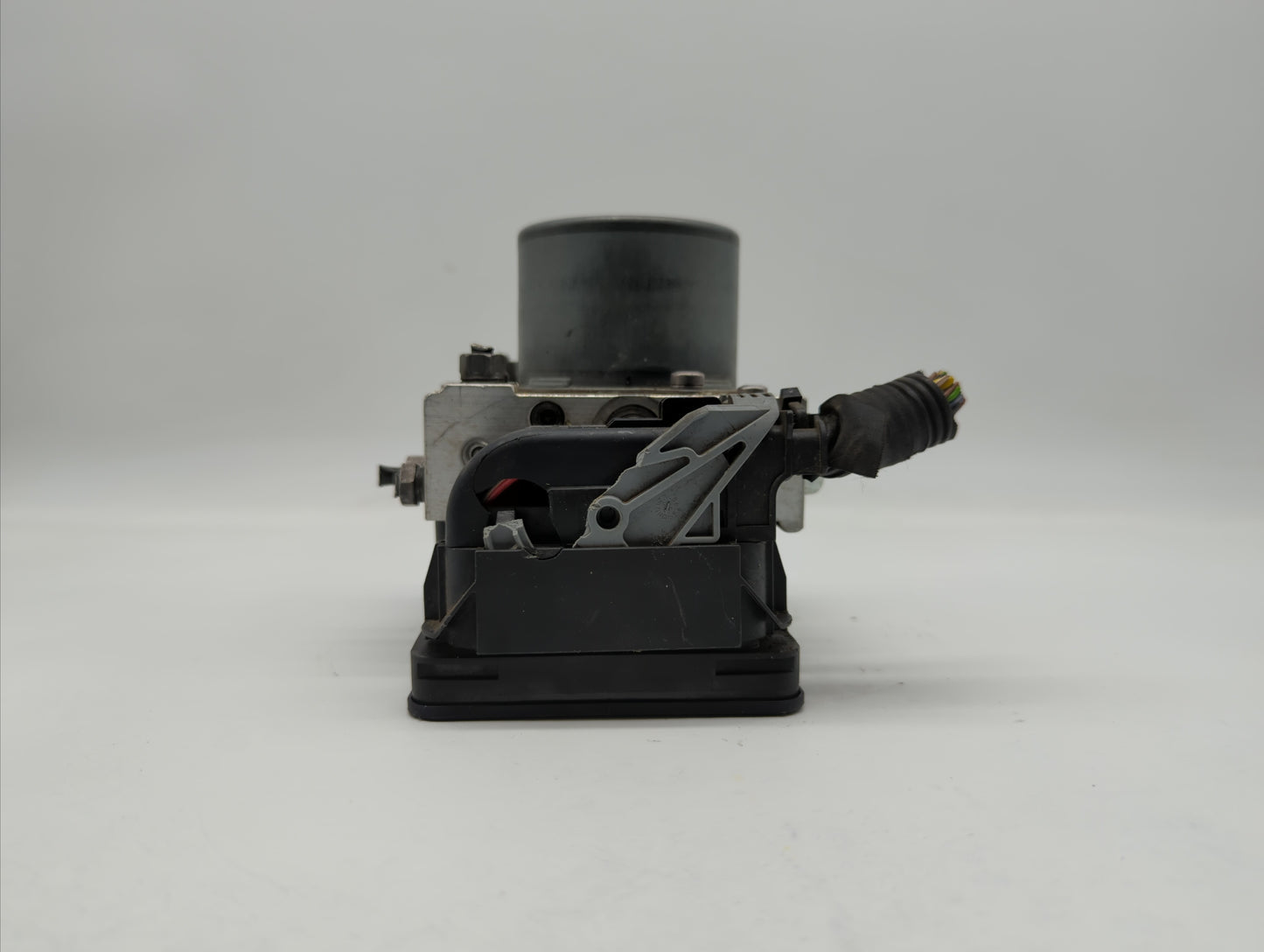 2014 Fiat 500 ABS Pump Control Module Replacement P/N:51920753 51973614 Fits OEM Used Auto Parts - Oemusedautoparts1.com